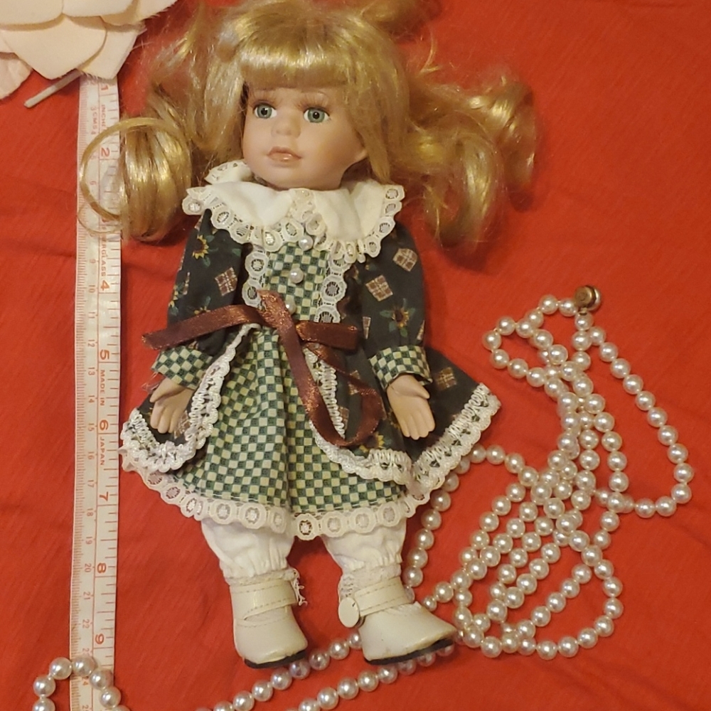 VTG DOLL - Picture 8 of 8